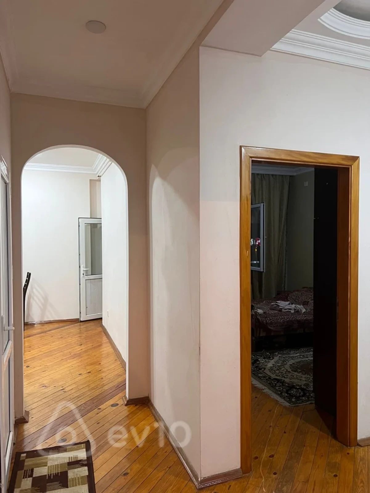 Kirayə verilir 2 otaqlı yeni tikili 80 m²