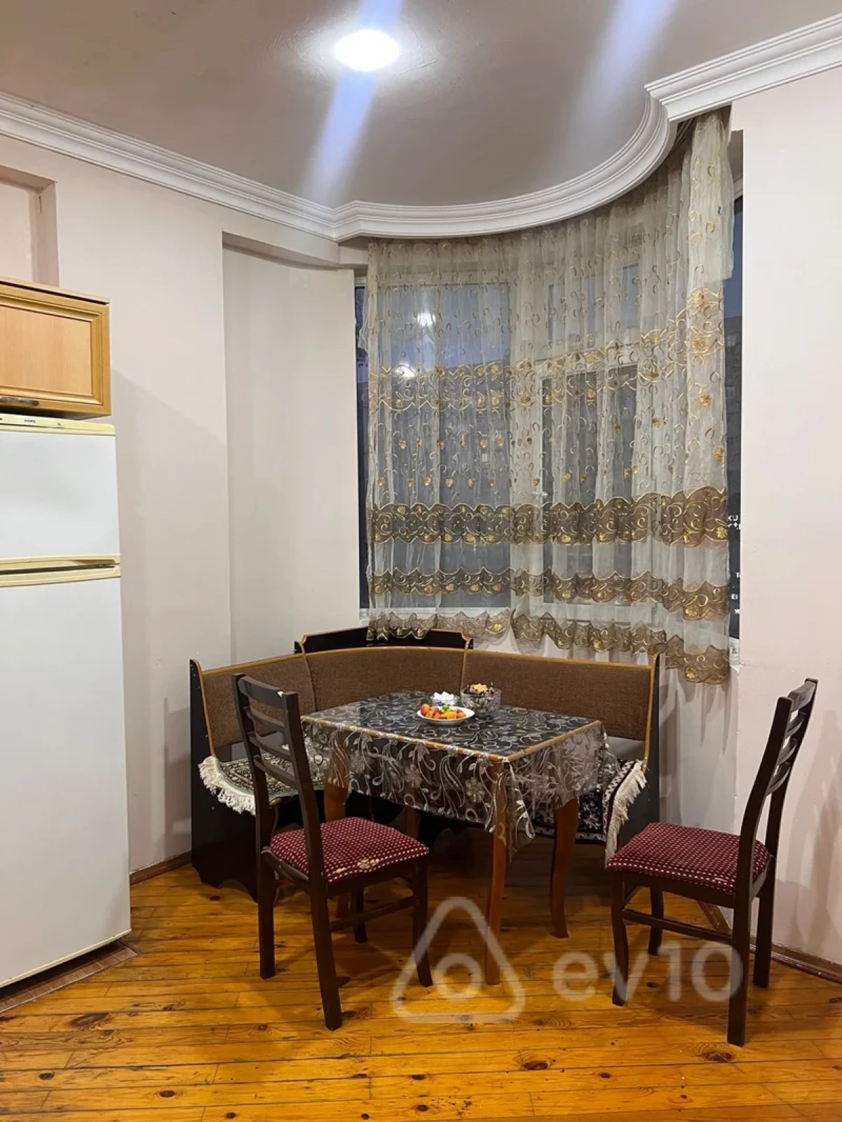 Kirayə verilir 2 otaqlı yeni tikili 80 m²