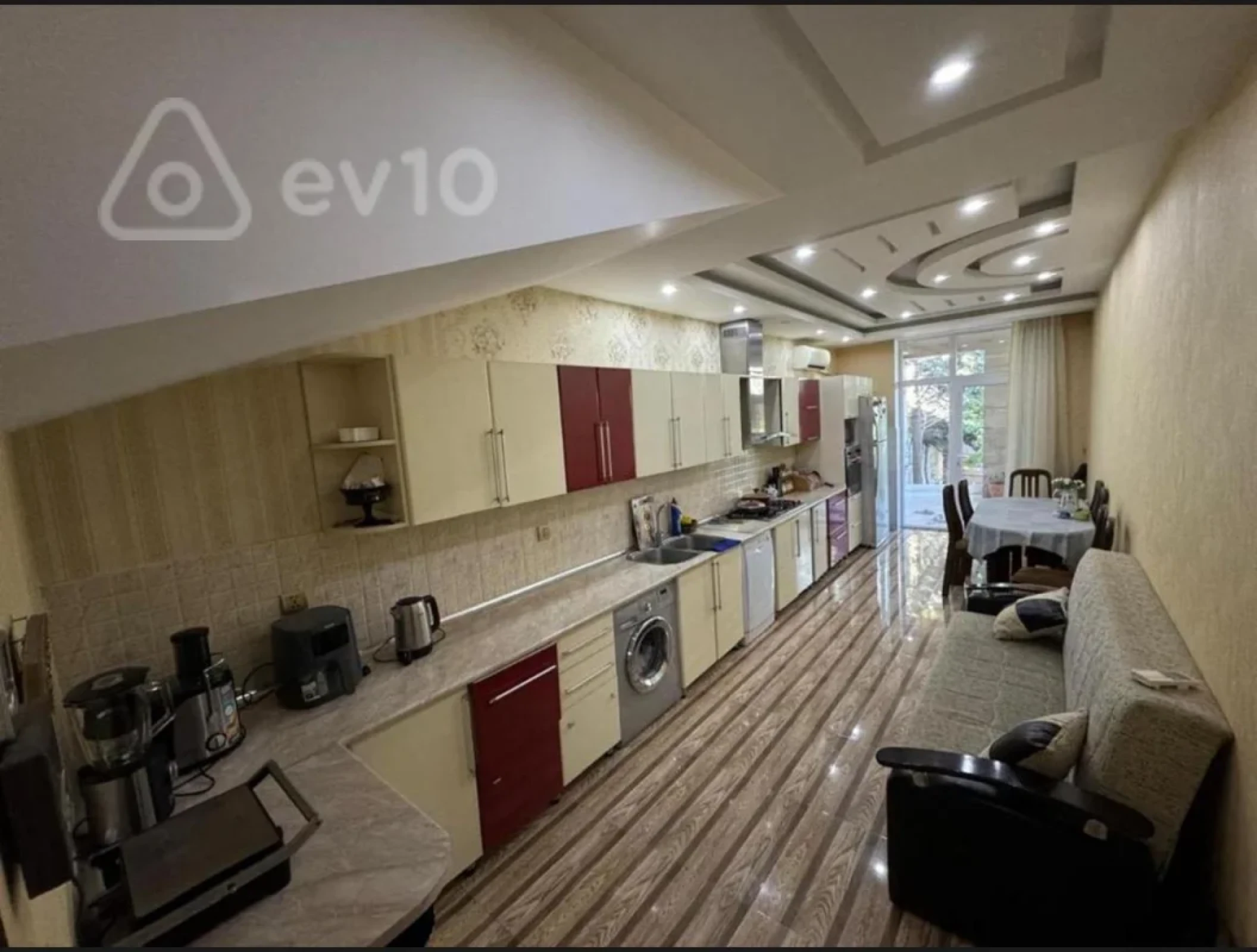 Kirayə verilir 5 otaqlı həyət evi 400 m²