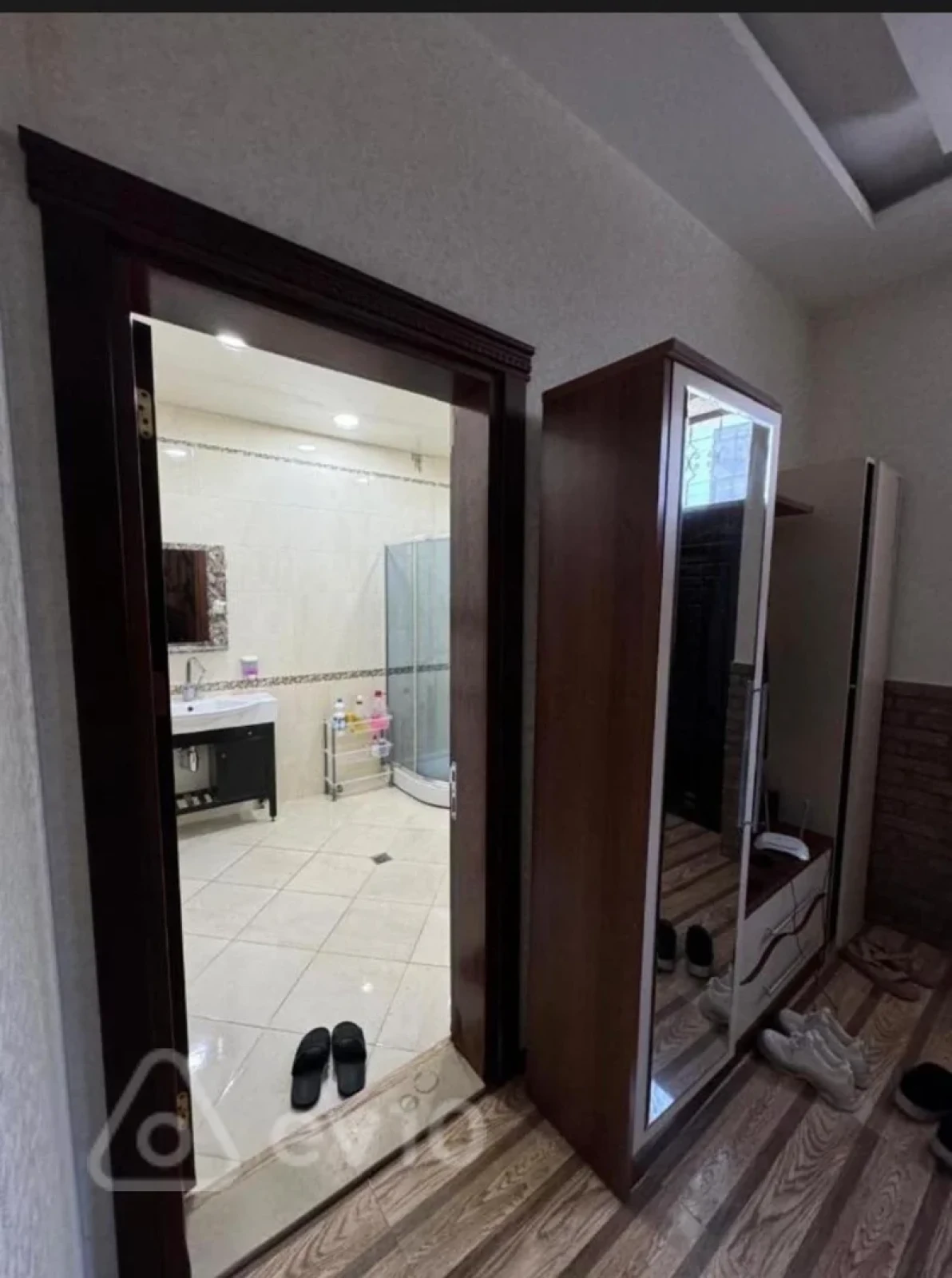 Kirayə verilir 5 otaqlı həyət evi 400 m²