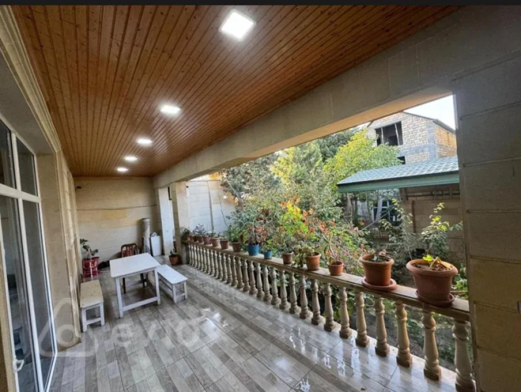 Kirayə verilir 5 otaqlı həyət evi 400 m²
