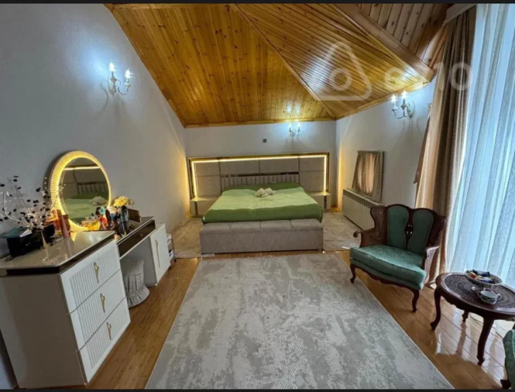 Kirayə verilir 5 otaqlı həyət evi 400 m²