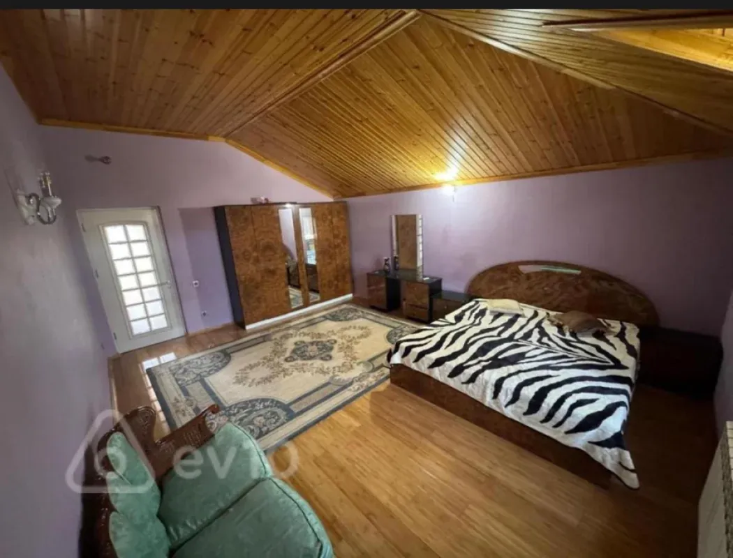 Kirayə verilir 5 otaqlı həyət evi 400 m²