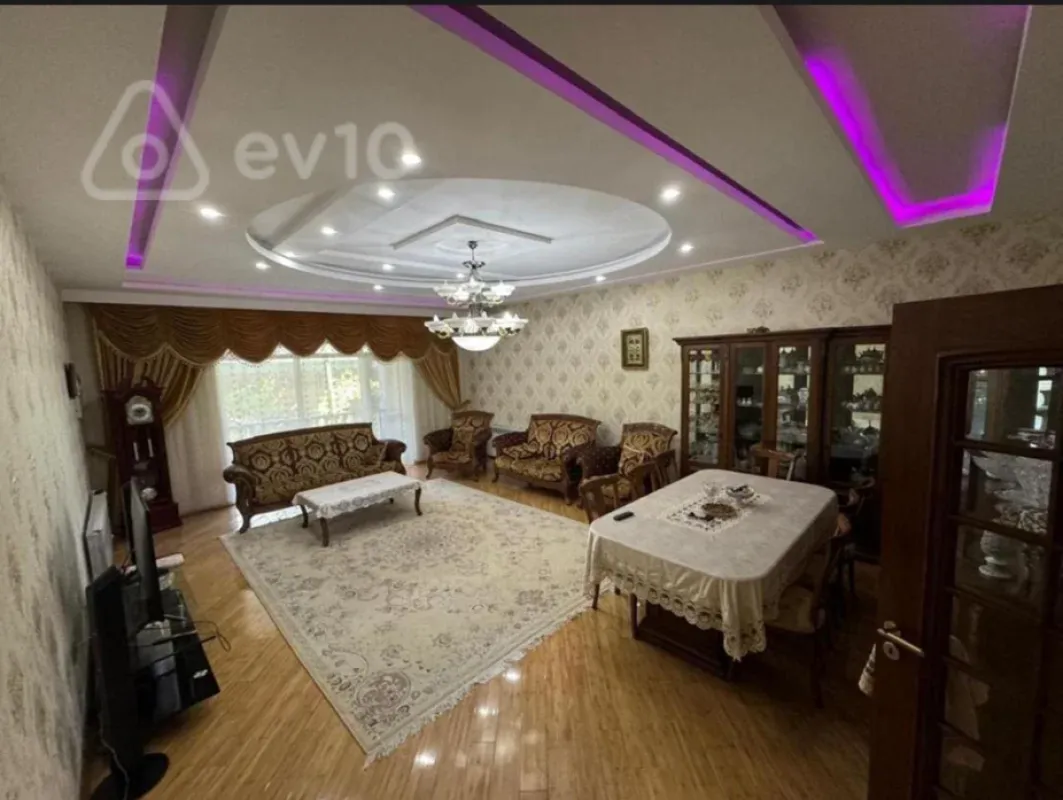 Kirayə verilir 5 otaqlı həyət evi 400 m²