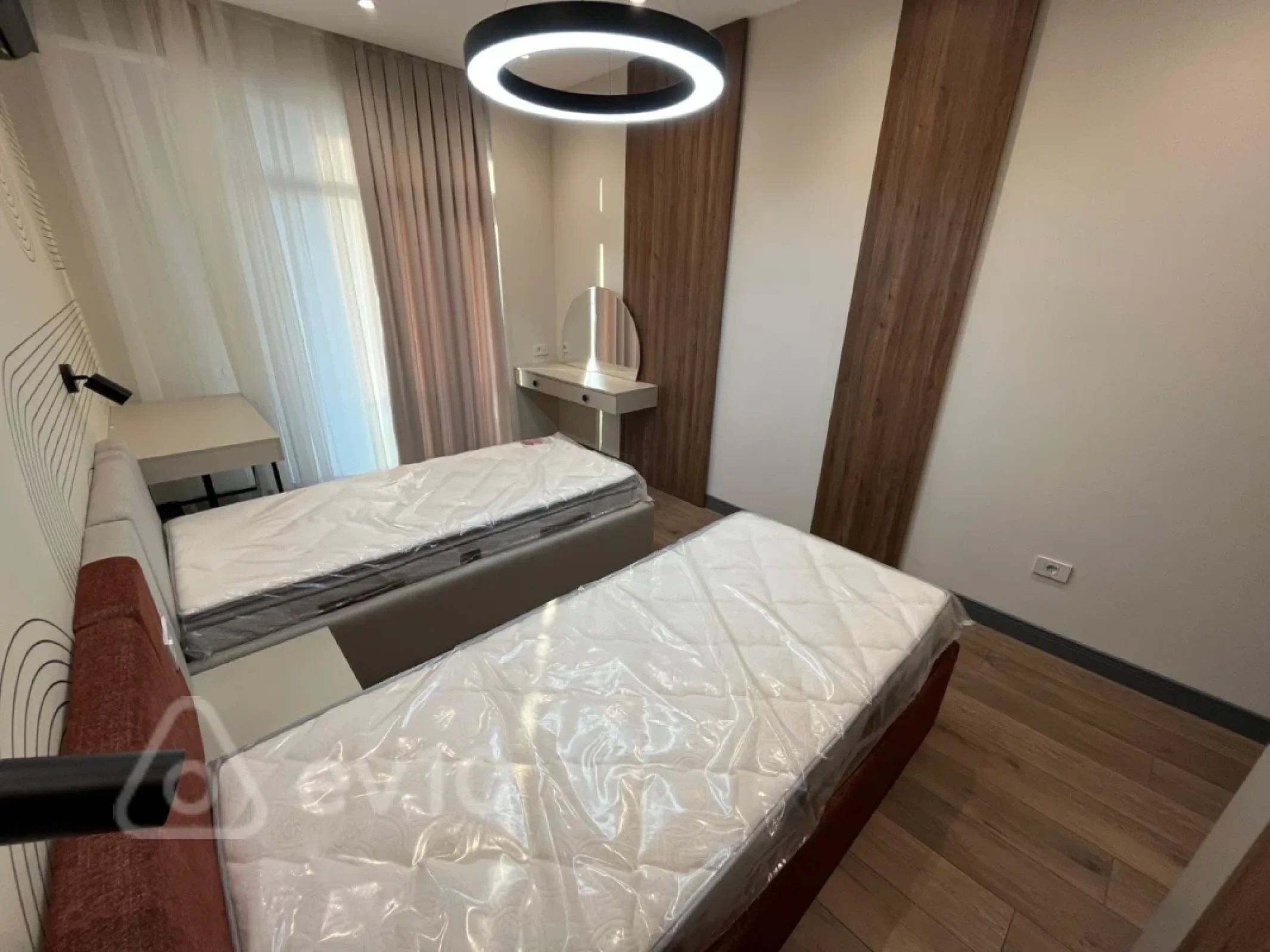 Kirayə verilir 3 otaqlı yeni tikili 145 m²