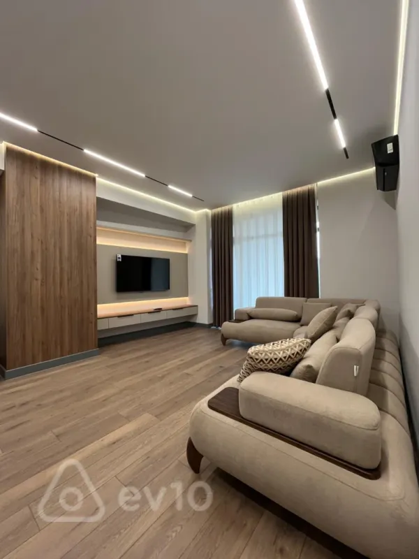 Kirayə verilir 3 otaqlı yeni tikili 145 m²