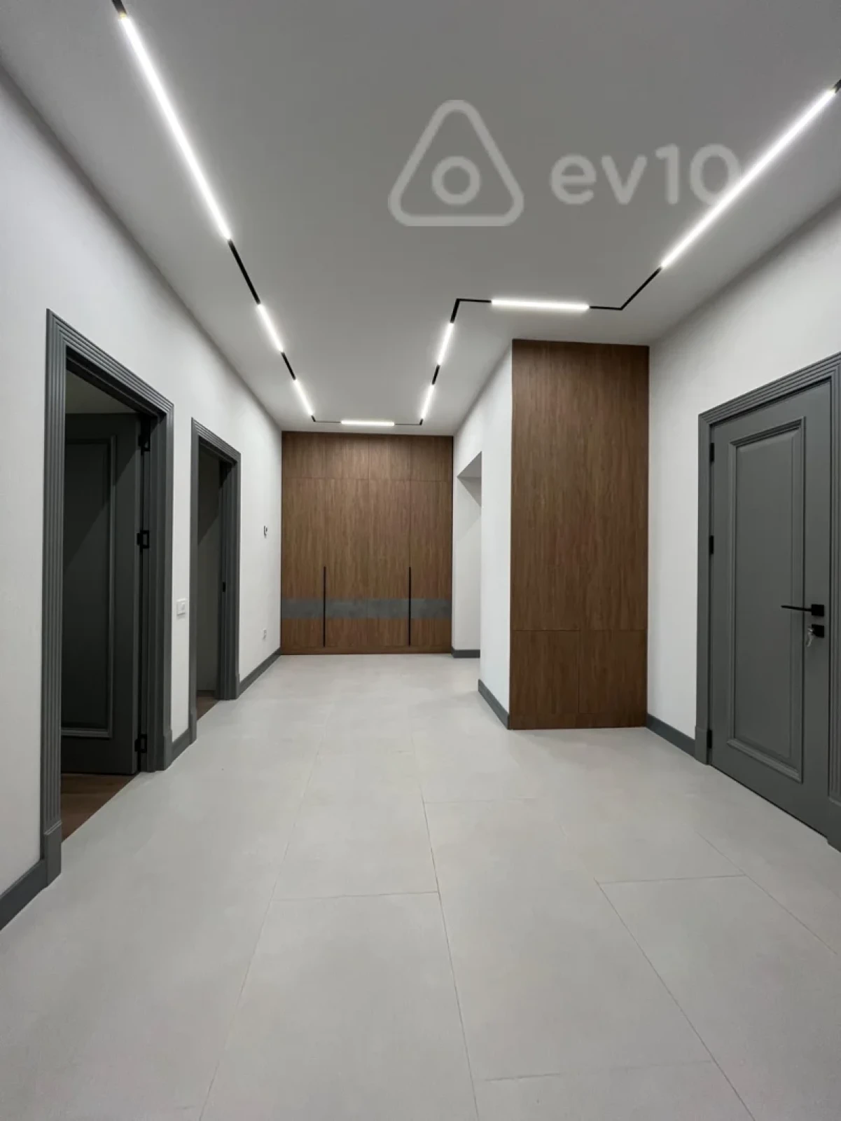 Kirayə verilir 3 otaqlı yeni tikili 145 m²