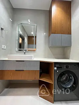 Kirayə verilir 3 otaqlı yeni tikili 145 m²