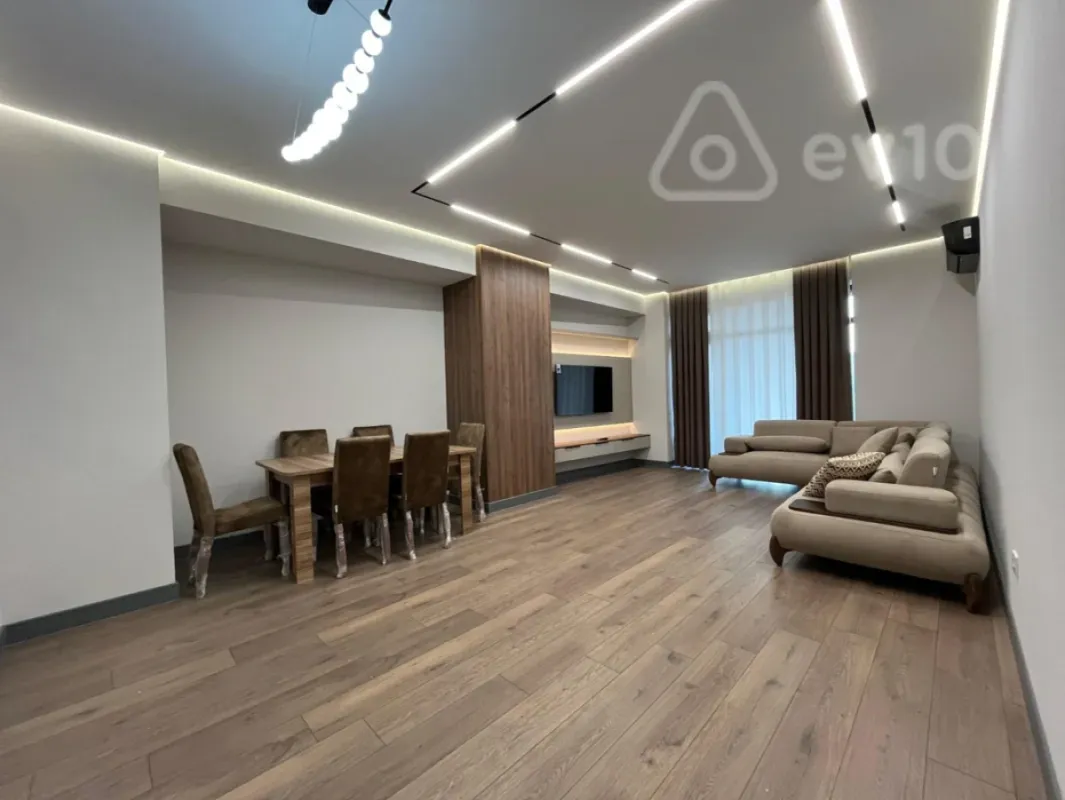Kirayə verilir 3 otaqlı yeni tikili 145 m²