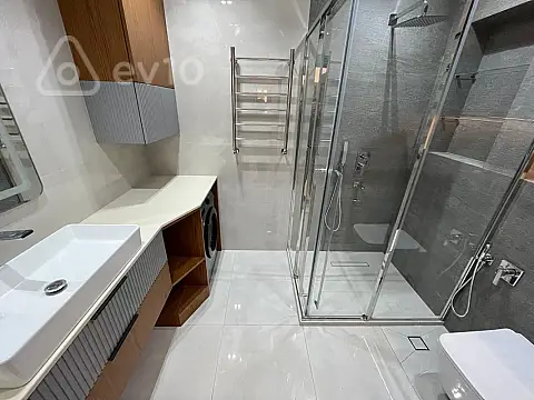 Kirayə verilir 3 otaqlı yeni tikili 145 m²