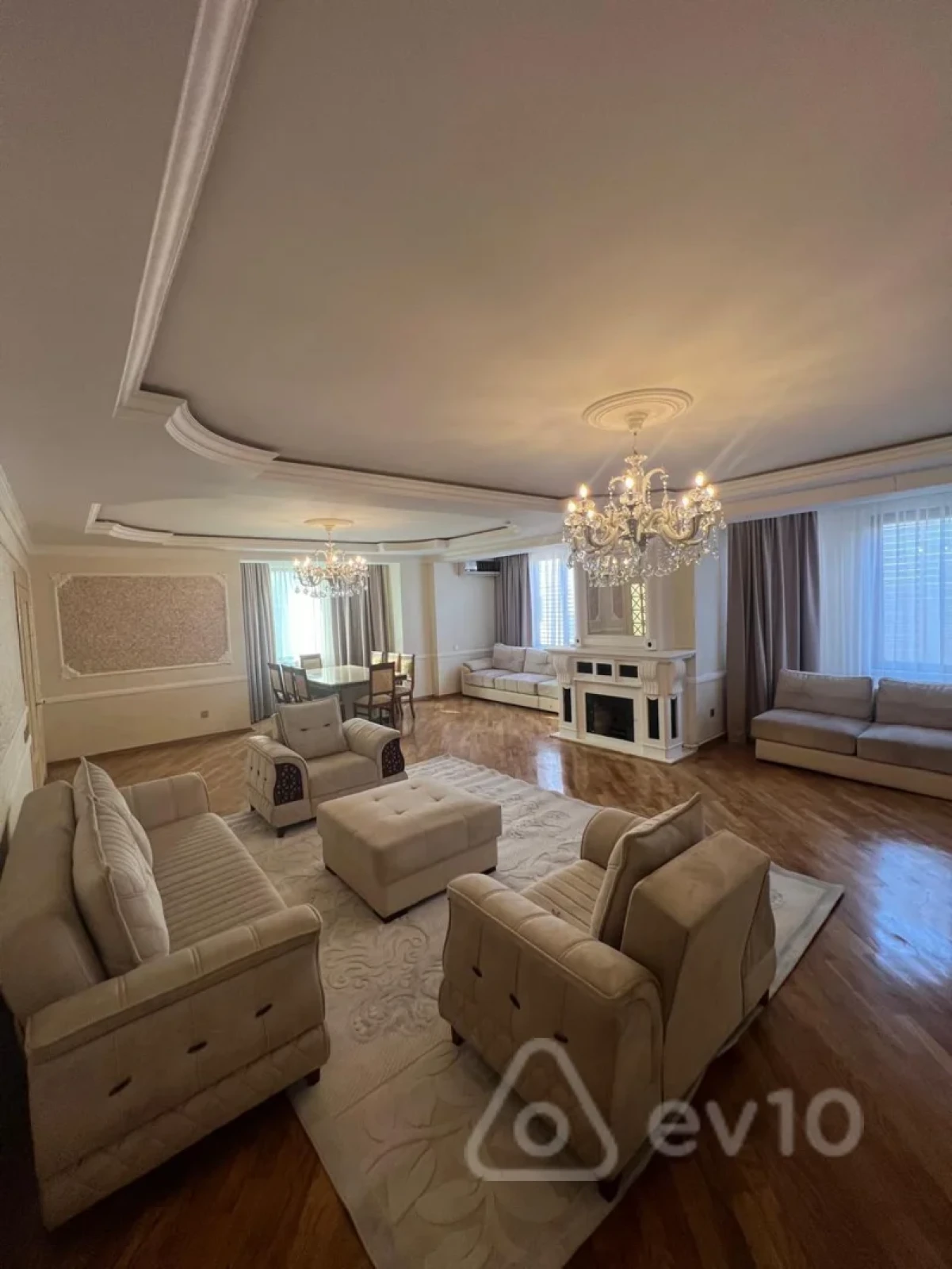 Satılır 12 otaqlı həyət evi 750 m²