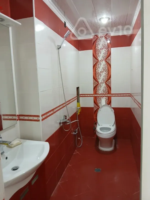 Kirayə verilir 2 otaqlı yeni tikili 72 m²