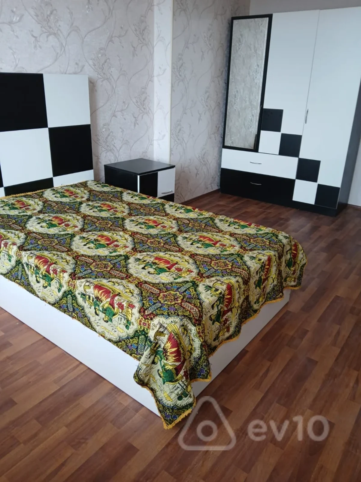 Kirayə verilir 2 otaqlı yeni tikili 72 m²