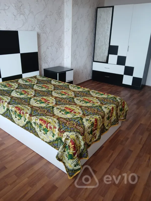 Kirayə verilir 2 otaqlı yeni tikili 72 m²