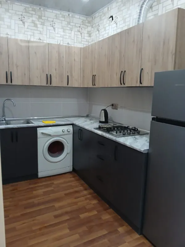 Kirayə verilir 2 otaqlı yeni tikili 72 m²