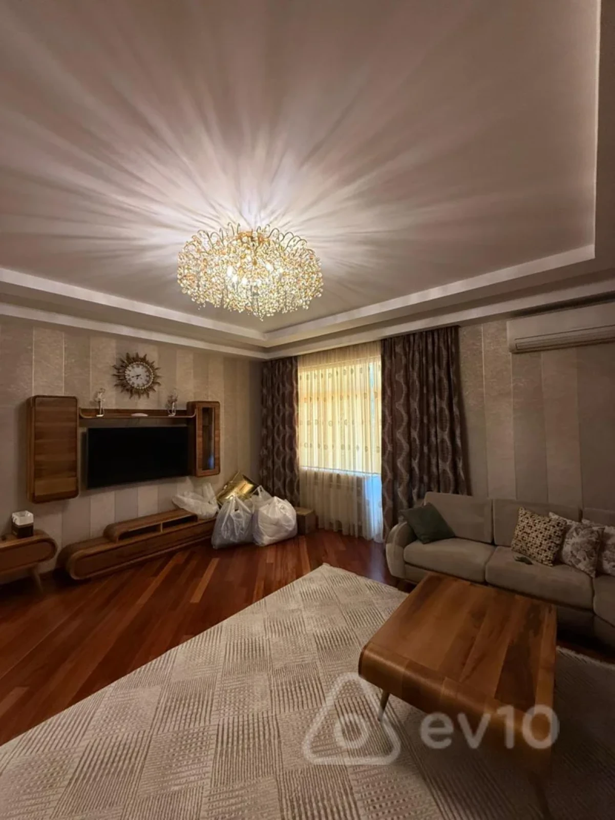 Kirayə verilir 2 otaqlı yeni tikili 65 m²