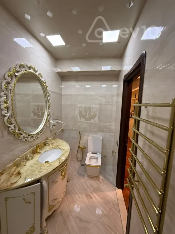 Kirayə verilir 2 otaqlı yeni tikili 65 m²