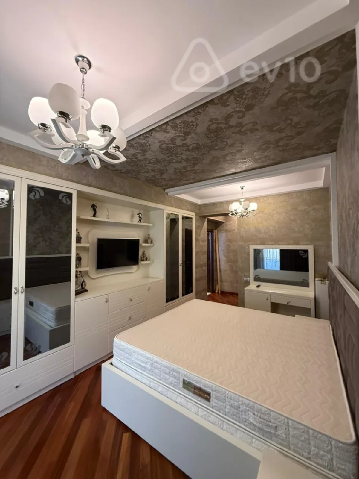 Kirayə verilir 2 otaqlı yeni tikili 65 m²