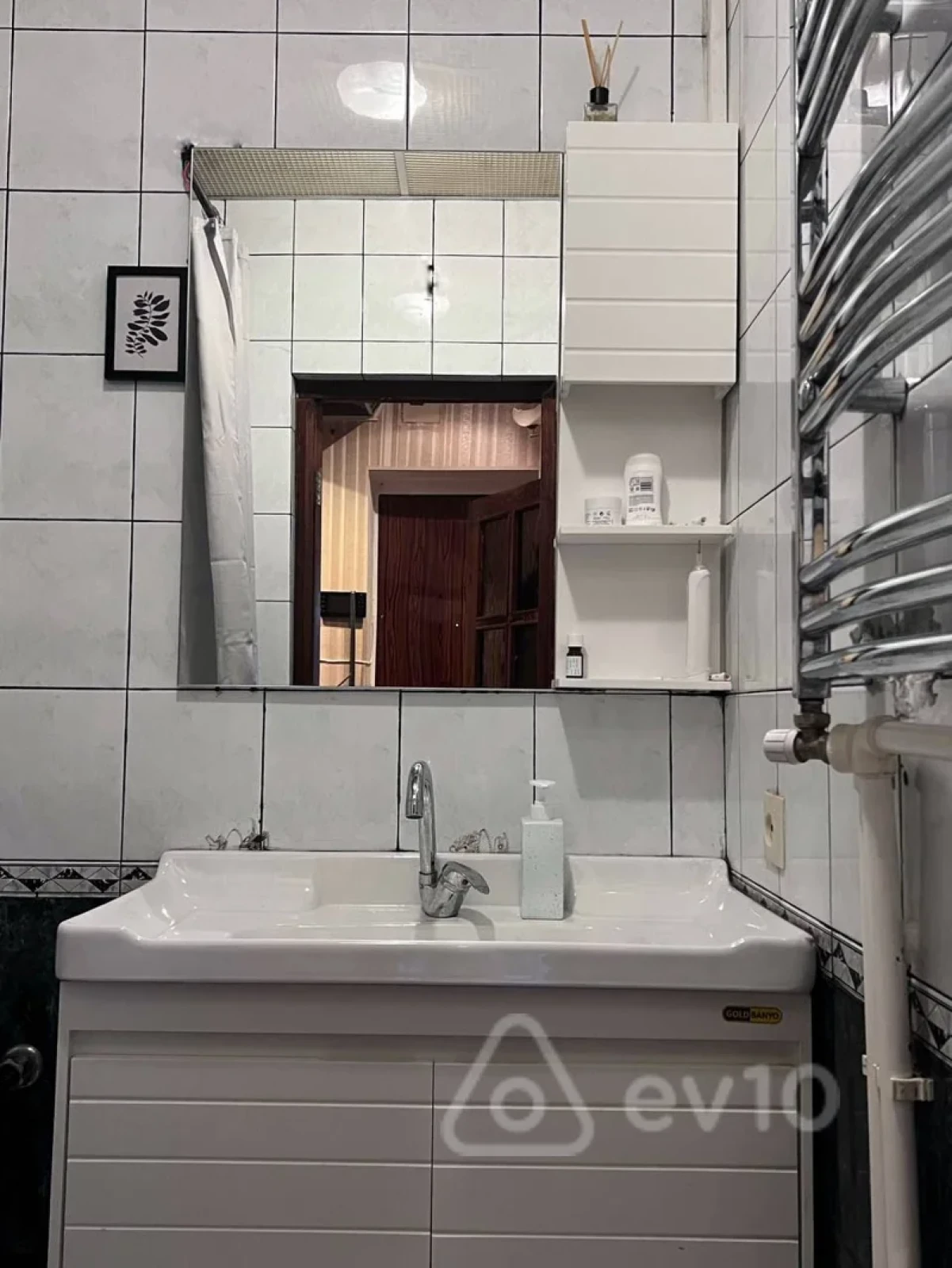 Kirayə verilir 2 otaqlı köhnə tikili 70 m²