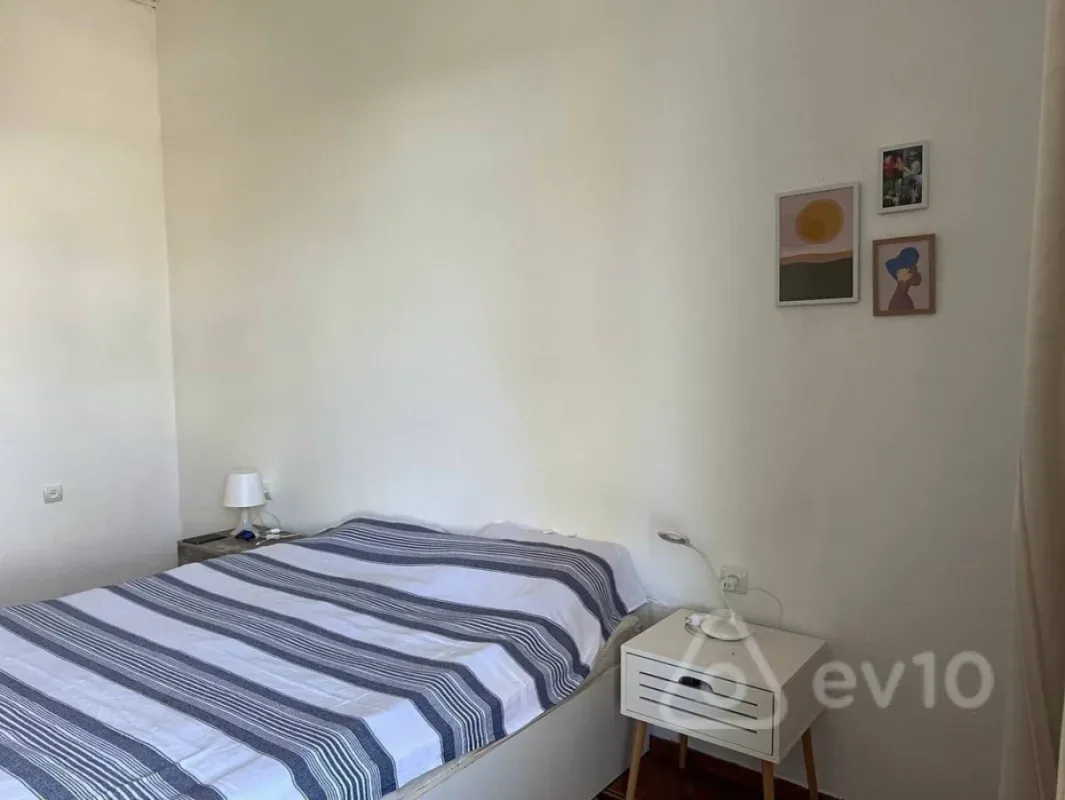 Kirayə verilir 2 otaqlı köhnə tikili 70 m²