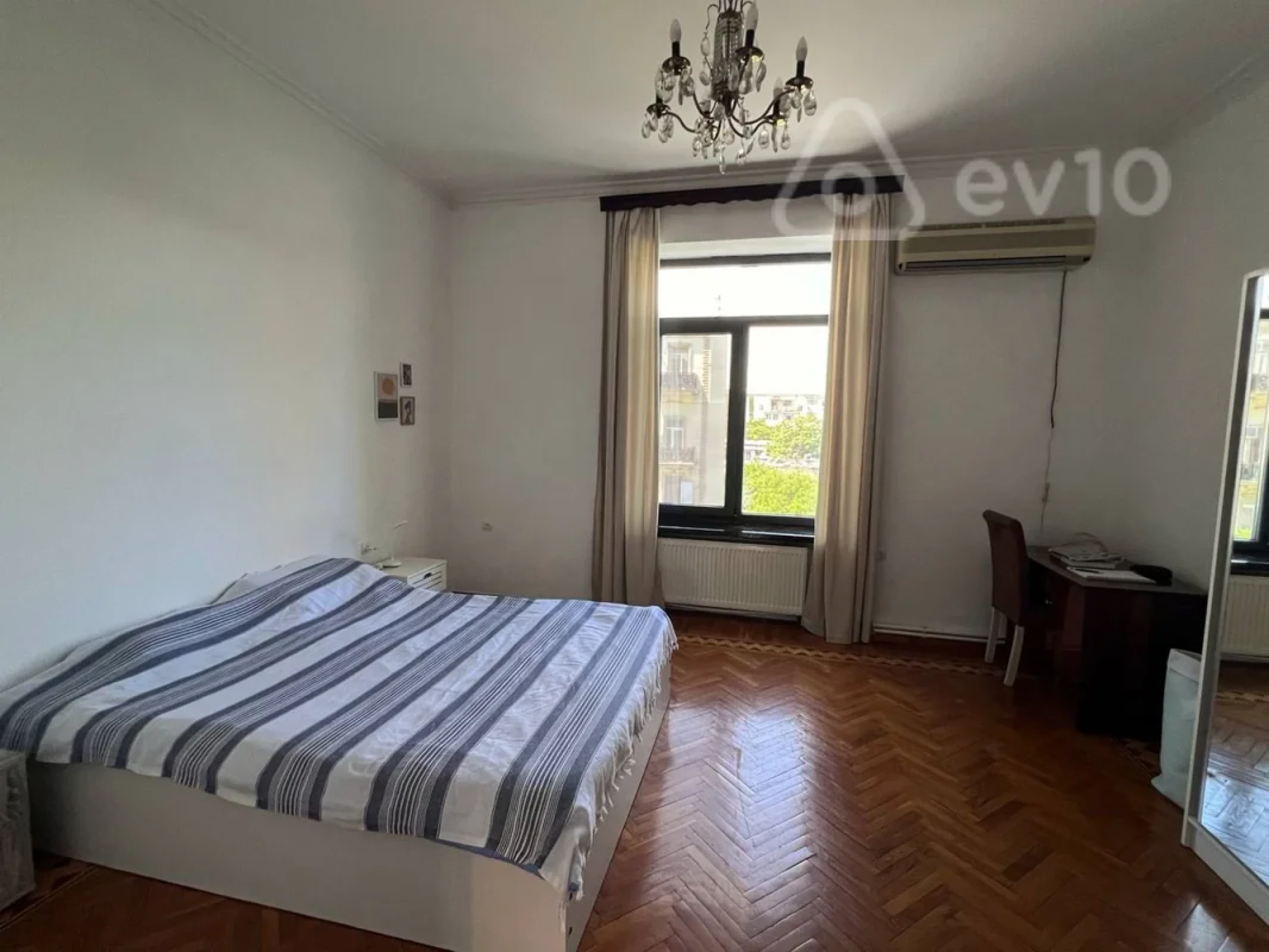 Kirayə verilir 2 otaqlı köhnə tikili 70 m²
