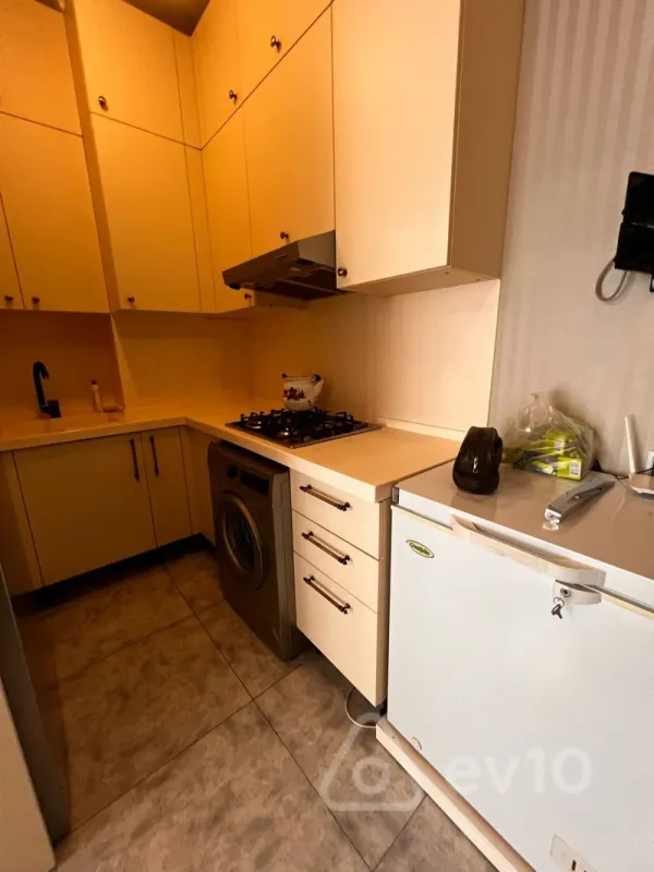 Kirayə verilir 2 otaqlı yeni tikili 58 m²