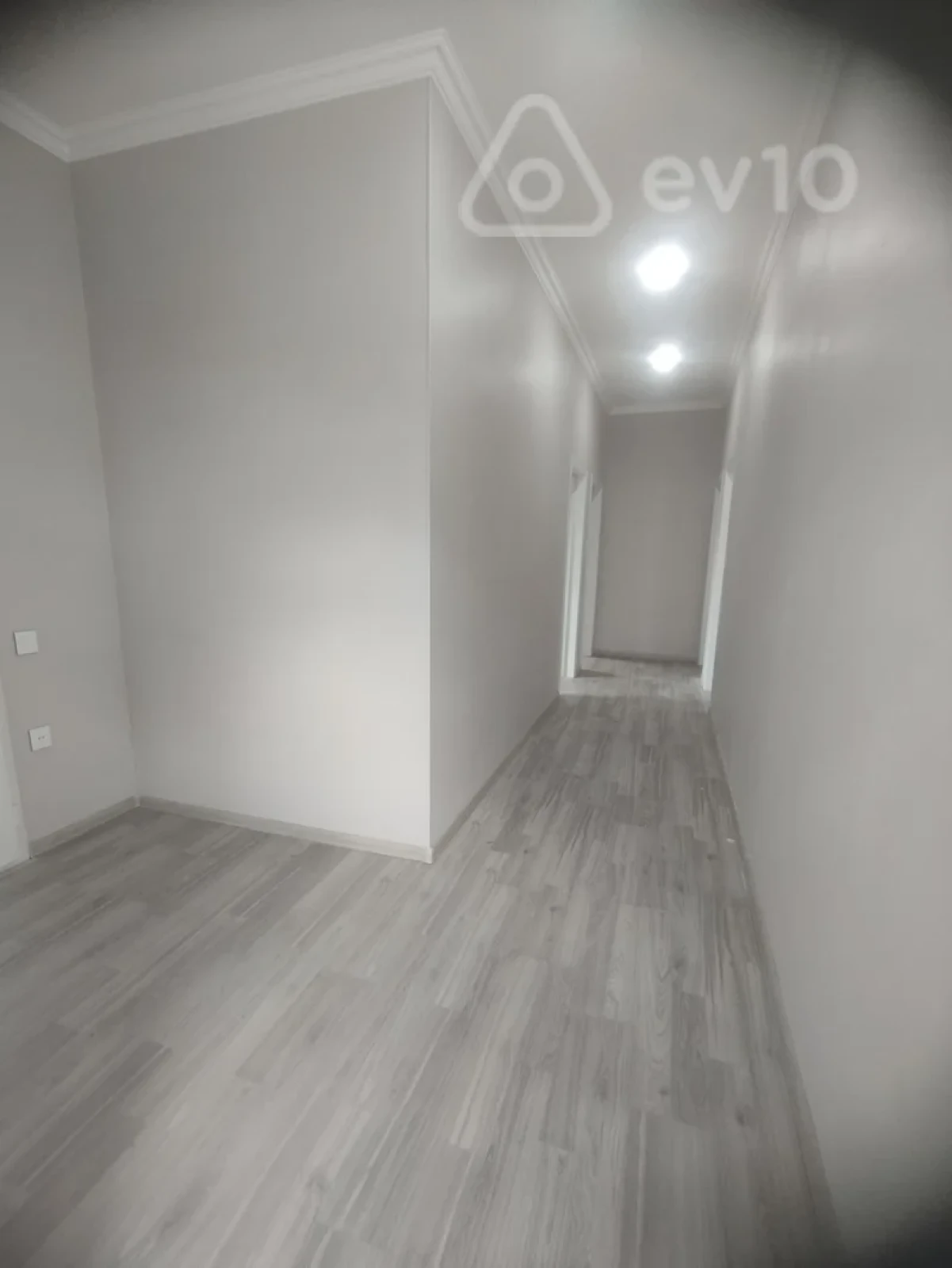 Satılır 4 otaqlı həyət evi 100 m²