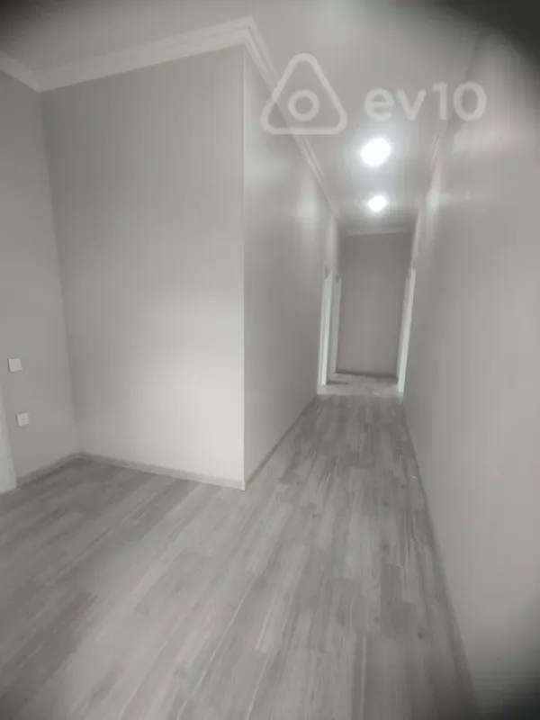 Satılır 4 otaqlı həyət evi 100 m²