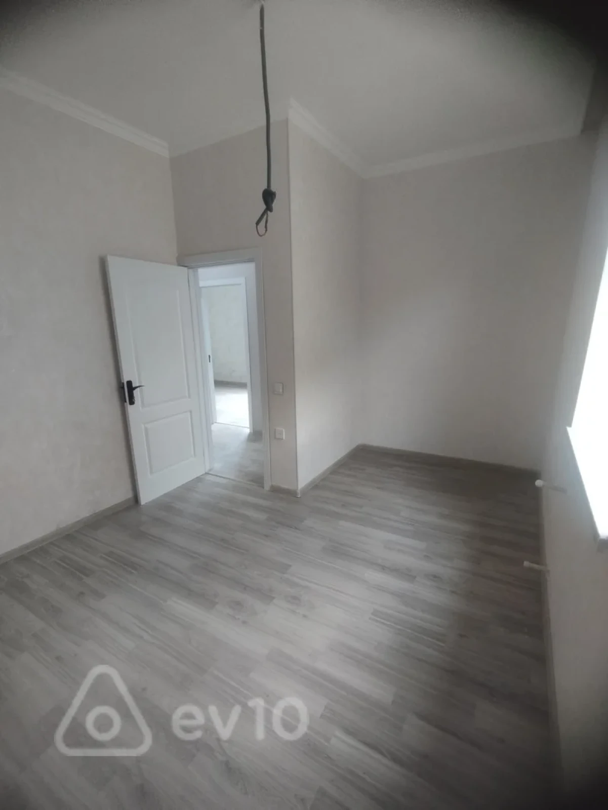 Satılır 4 otaqlı həyət evi 100 m²