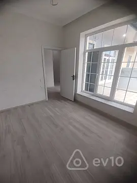 Satılır 4 otaqlı həyət evi 100 m²