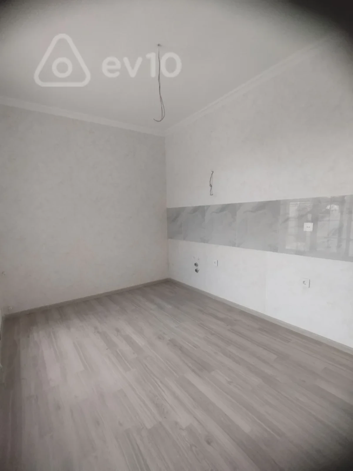 Satılır 4 otaqlı həyət evi 100 m²