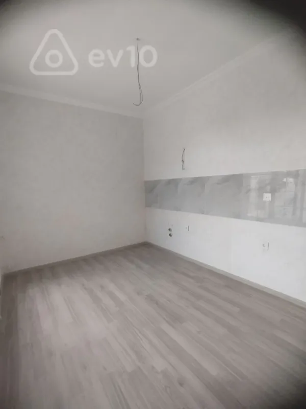 Satılır 4 otaqlı həyət evi 100 m²