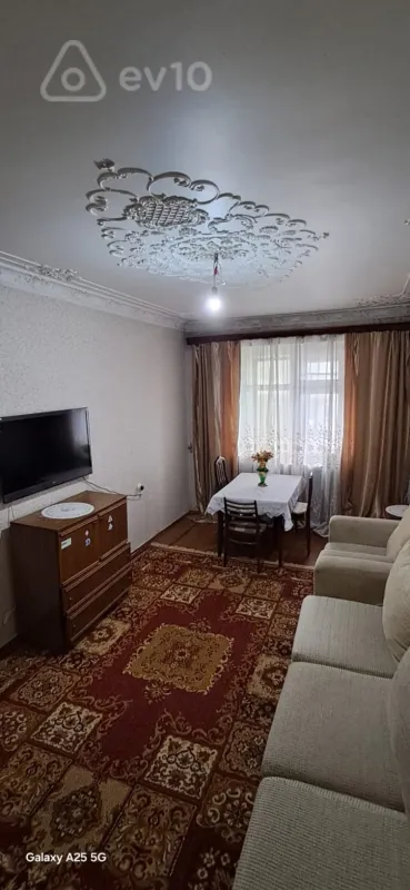 Satılır 3 otaqlı köhnə tikili 80 m²