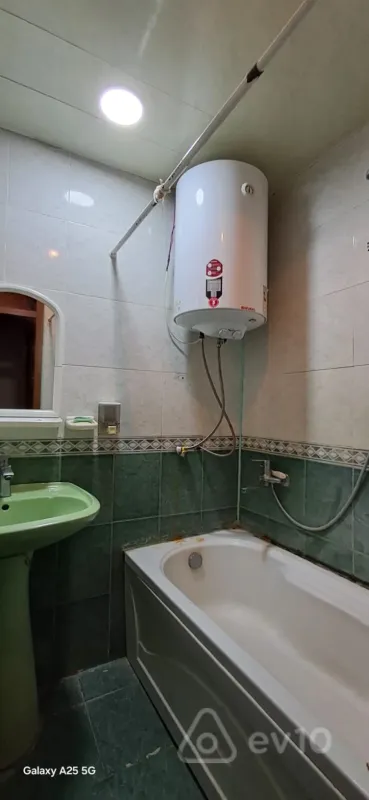 Satılır 3 otaqlı köhnə tikili 80 m²