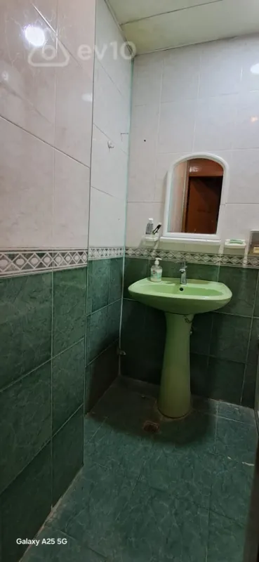 Satılır 3 otaqlı köhnə tikili 80 m²
