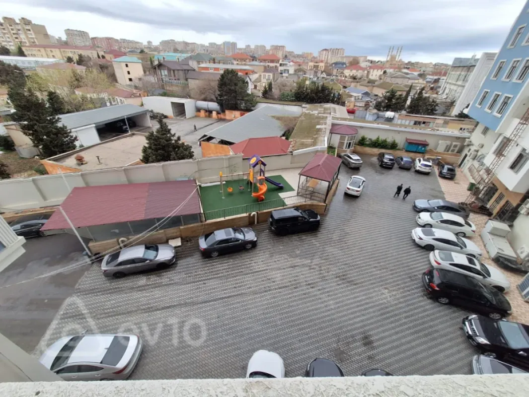 Satılır 4 otaqlı yeni tikili 215 m²