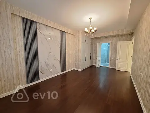 Satılır 4 otaqlı yeni tikili 215 m²