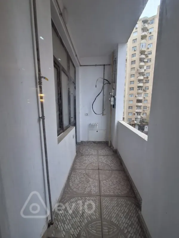 Satılır 4 otaqlı yeni tikili 215 m²