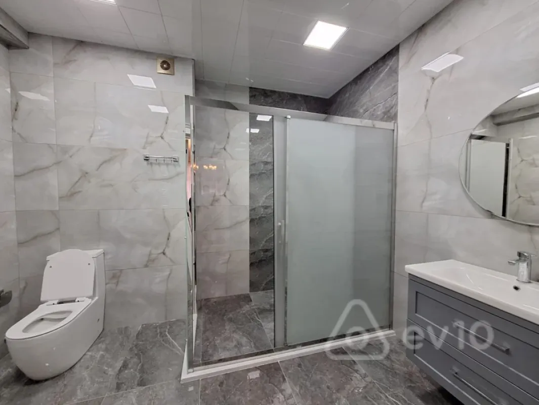 Satılır 4 otaqlı yeni tikili 215 m²