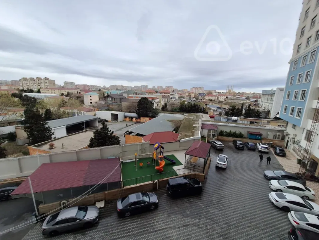 Satılır 4 otaqlı yeni tikili 215 m²