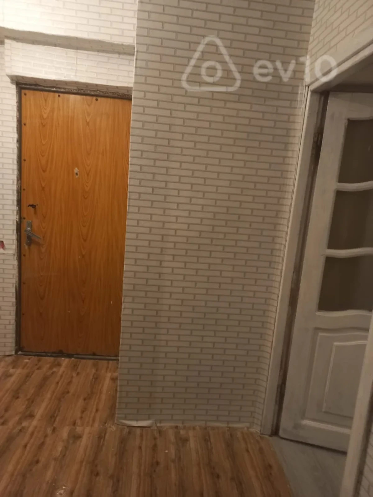 Satılır 1 otaqlı köhnə tikili 40 m²