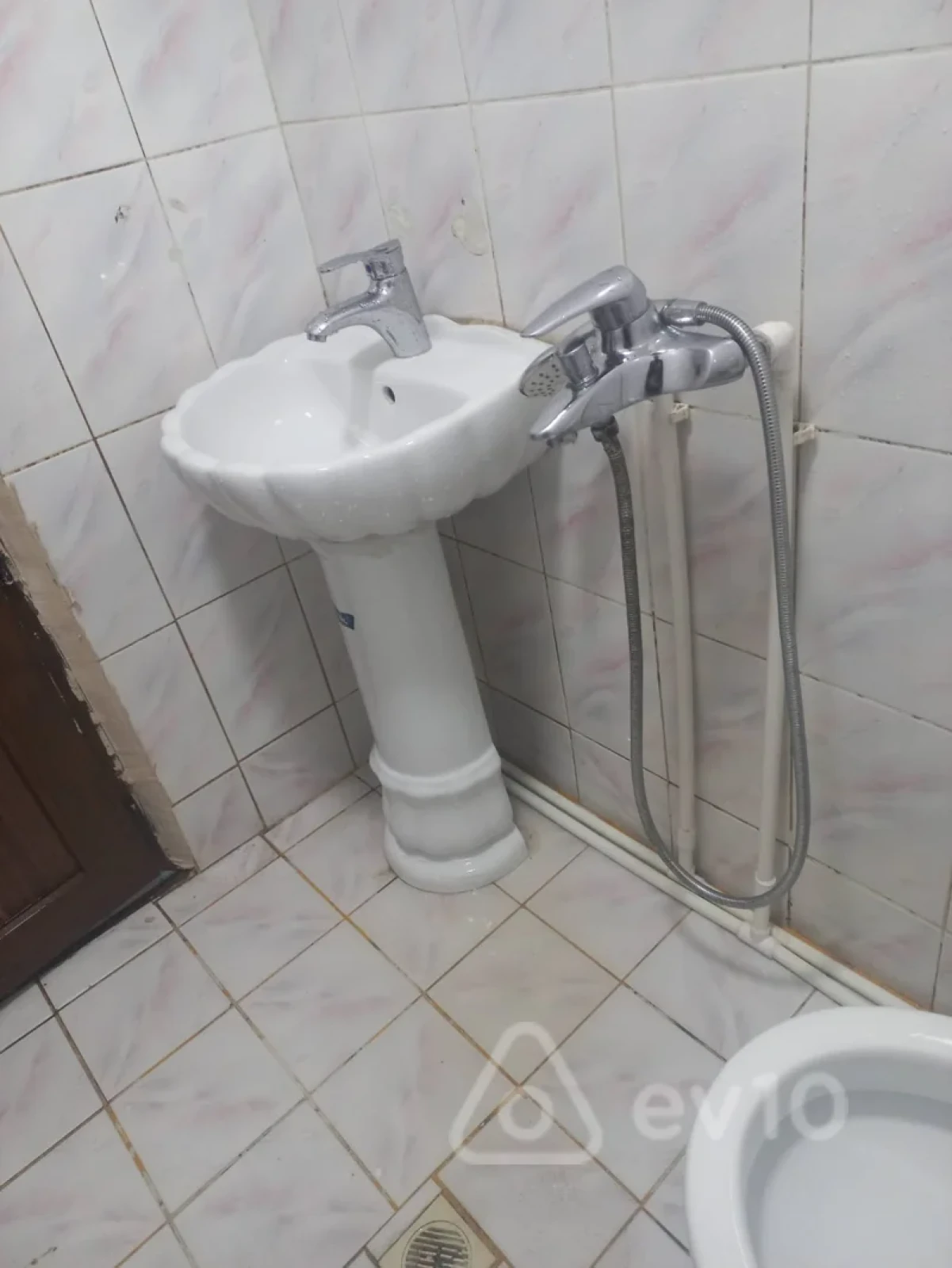 Satılır 1 otaqlı köhnə tikili 40 m²