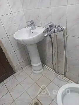 Satılır 1 otaqlı köhnə tikili 40 m²