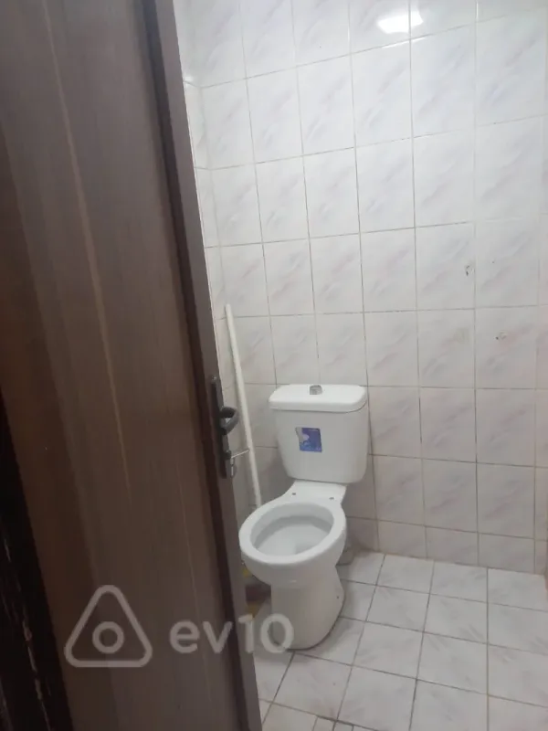 Satılır 1 otaqlı köhnə tikili 40 m²