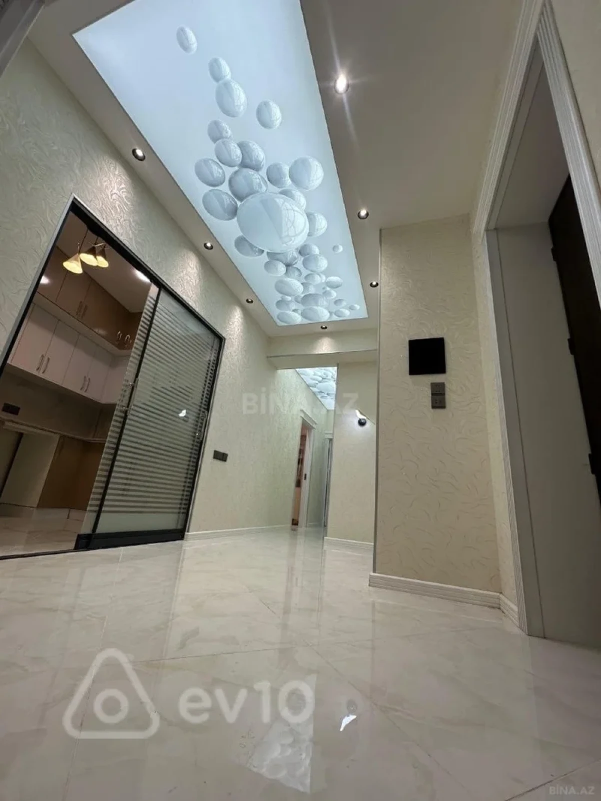 Kirayə verilir 3 otaqlı yeni tikili 80 m²