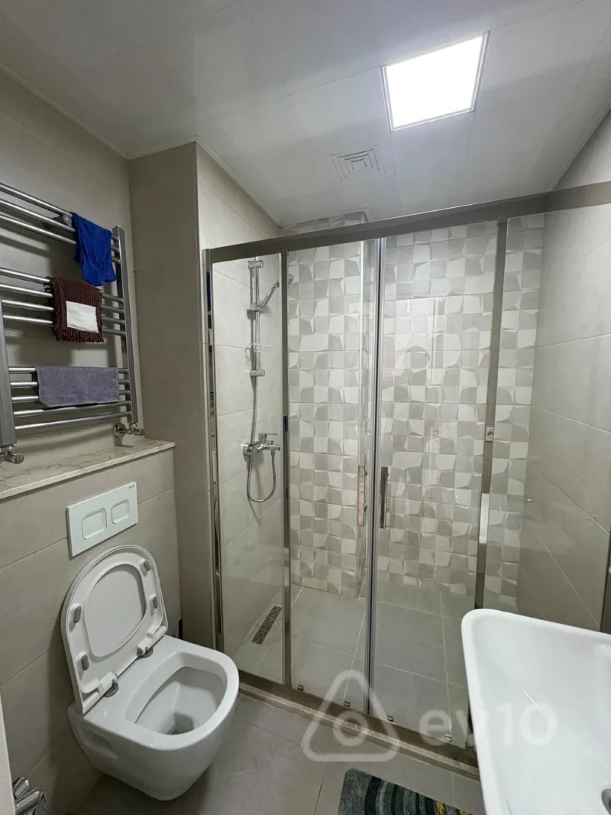 Kirayə verilir 2 otaqlı yeni tikili 62 m²