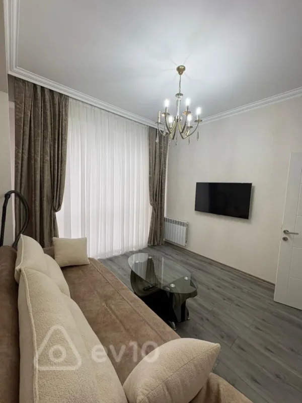 Kirayə verilir 2 otaqlı yeni tikili 62 m²