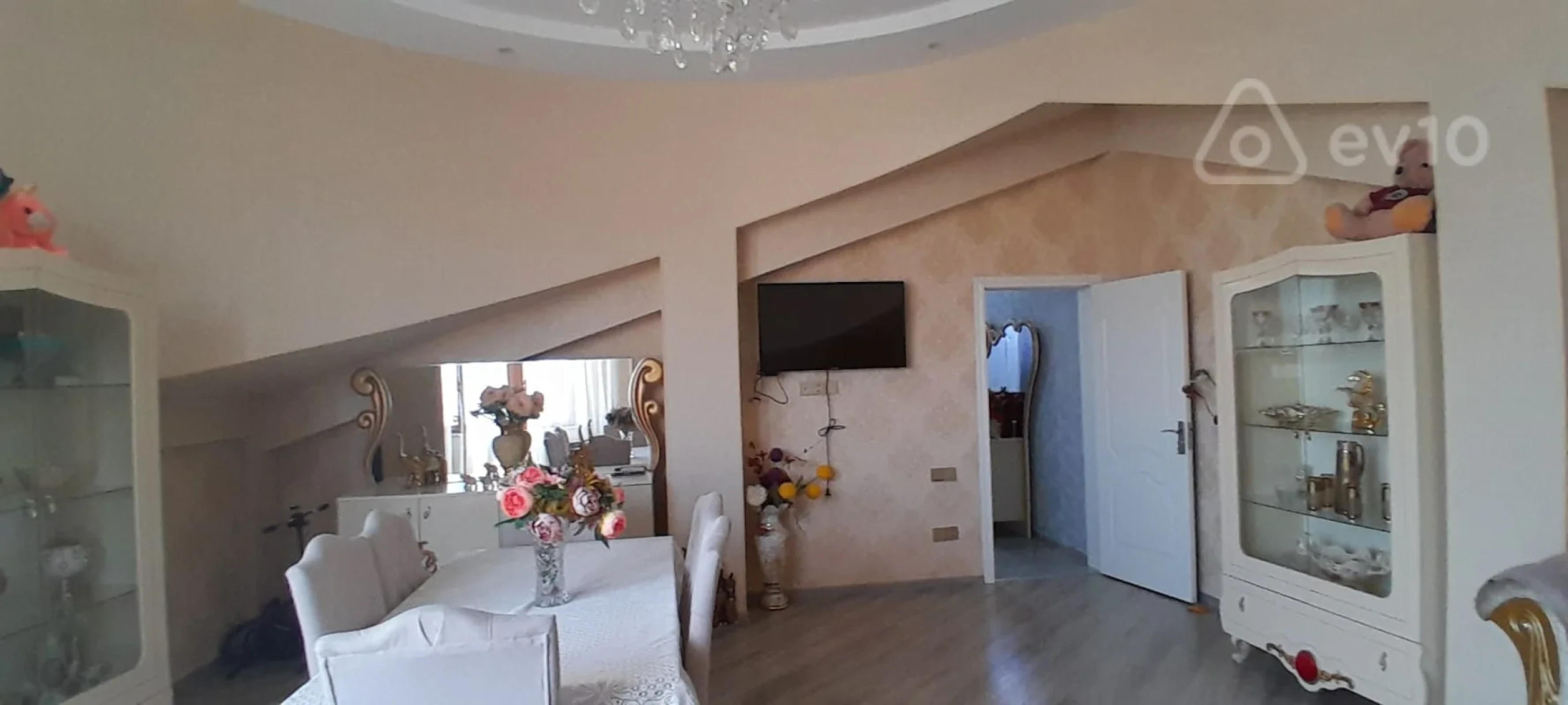 Satılır 2 otaqlı yeni tikili 94.5 m²
