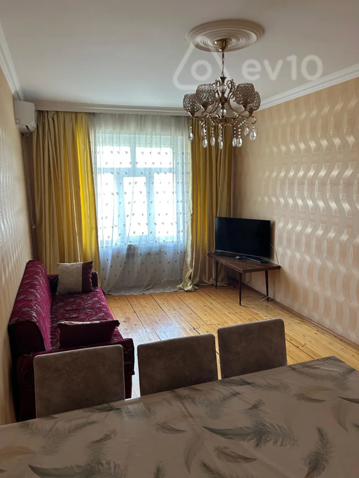 Kirayə verilir 3 otaqlı köhnə tikili 70 m²