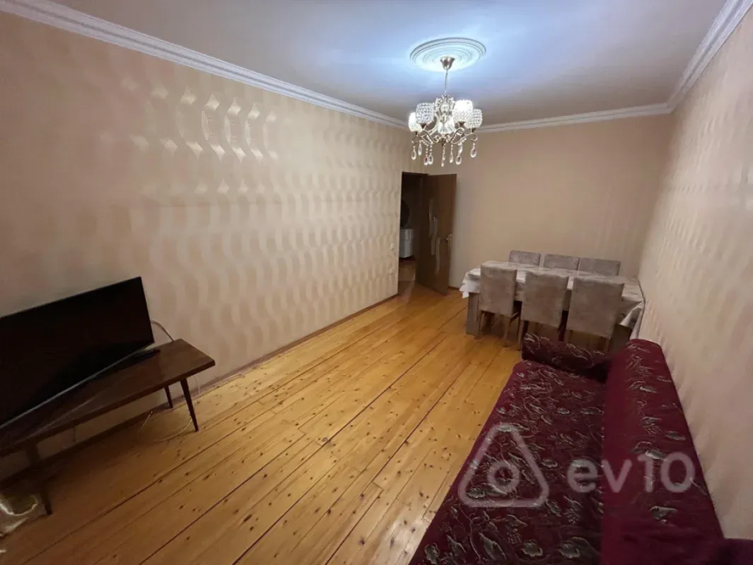 Kirayə verilir 3 otaqlı köhnə tikili 70 m²